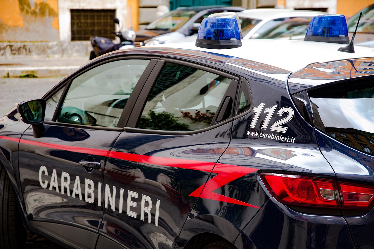 Police, carabinieri e car