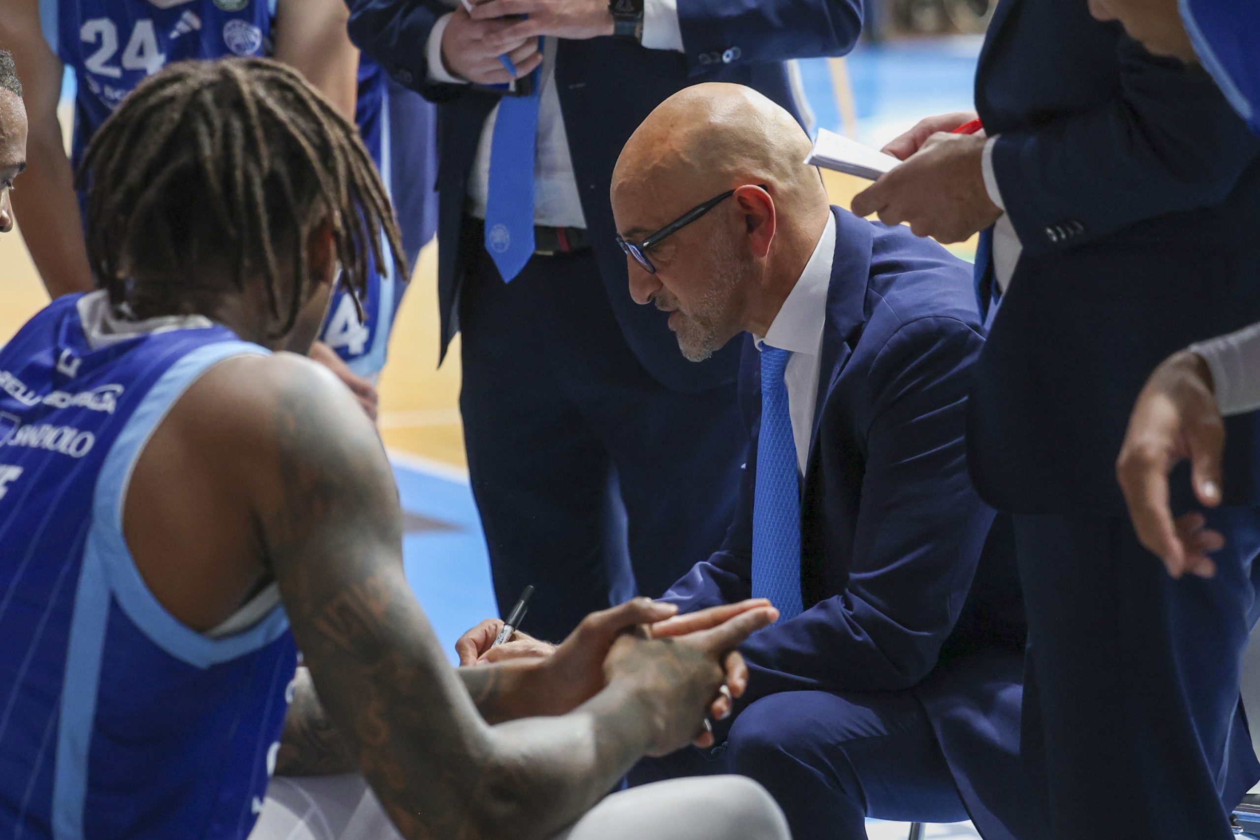 Pallacanestro Cantù, coach Vitucci presenta la sfida contro Trieste: "Partita importante, cerchiamo la prima vittoria"